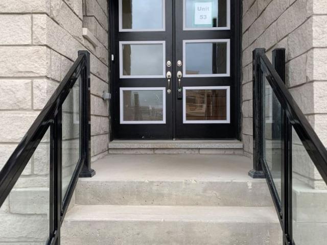 Townhouse for rent in Pickering, Golden Horseshoe
