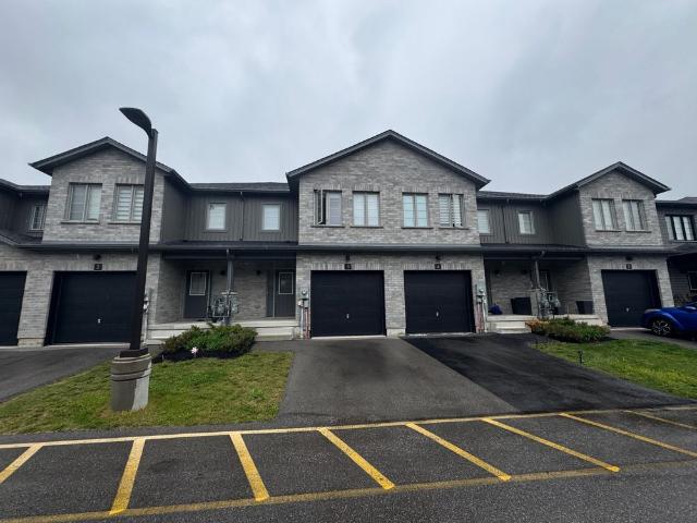 Townhouse for rent in Simcoe, Ontario