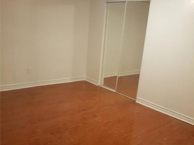 Room for rent in Pickering, Ontario