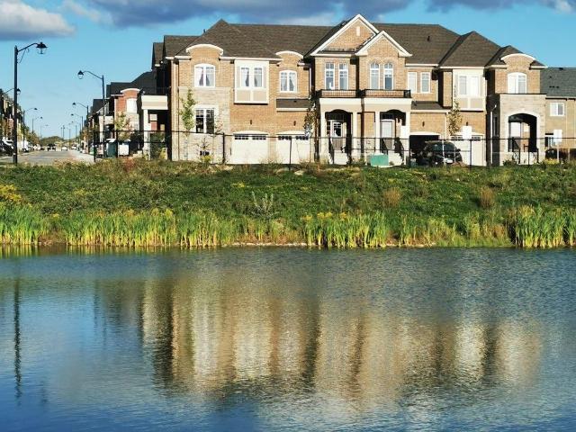 Townhouse for rent in Newmarket, Golden Horseshoe