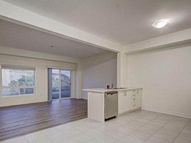 Townhouse for rent in Ancaster, Ontario