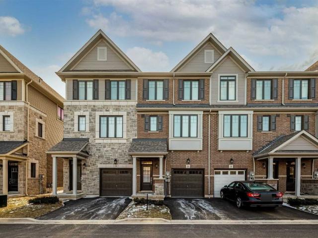 Townhouse for rent in Ancaster, Ontario
