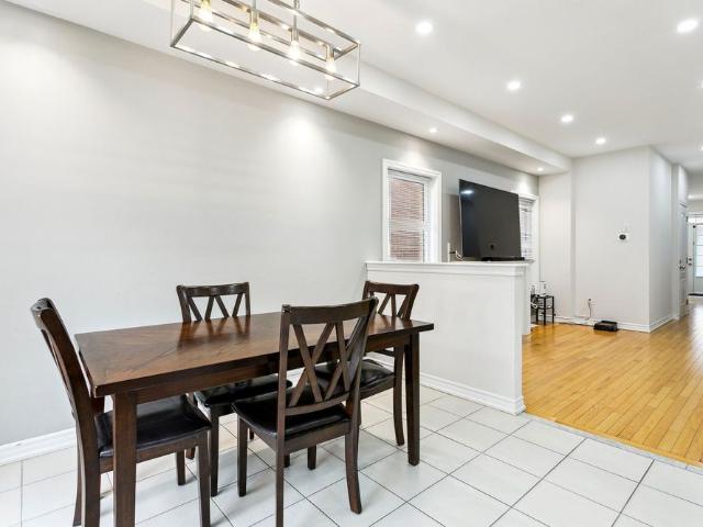 Townhouse for rent in Georgina, Ontario
