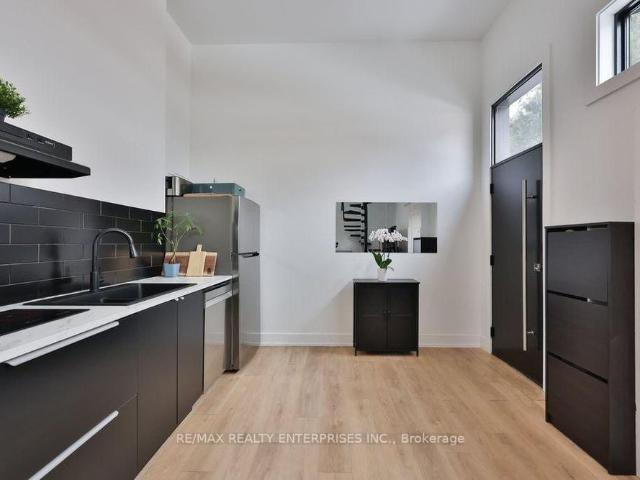 Apartment for rent in Etobicoke—Lakeshore, Toronto