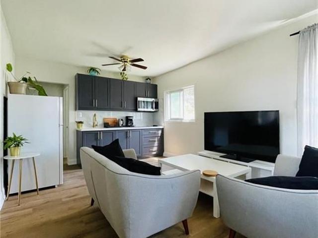 Apartment for rent in Grimmonds Beach, Central Elgin