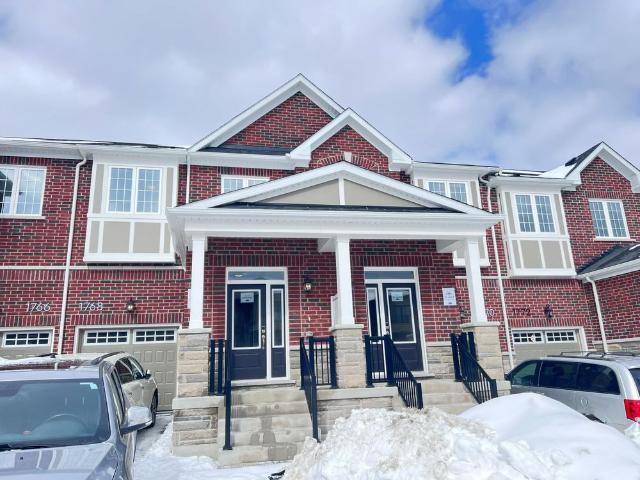 Townhouse for rent in Durham, Ontario