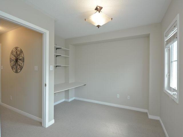 Townhouse for rent in Durham, Ontario