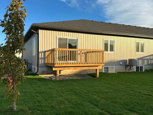 Townhouse for rent in Prince Edward, Ontario