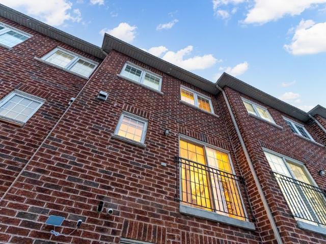 Townhouse for rent in Georgina, Ontario