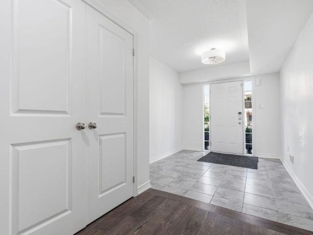 Townhouse for rent in Ancaster, Ontario