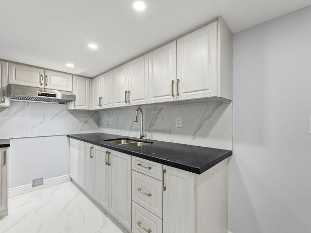 Apartment for rent in Woodland Creeks, Essa