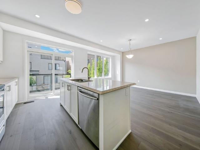 House for rent in Etobicoke—Lakeshore, Toronto