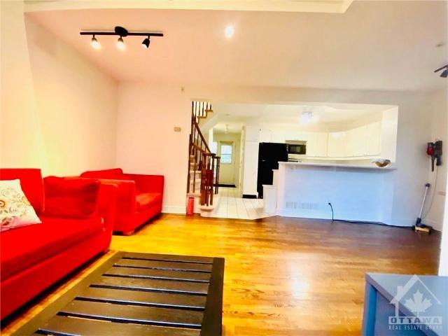 Townhouse for rent in Mulhurst Bay, Ontario