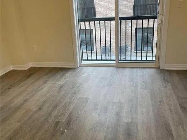 Townhouse for rent in Nash North, Hamilton