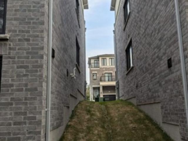 Townhouse for rent in Durham, Ontario