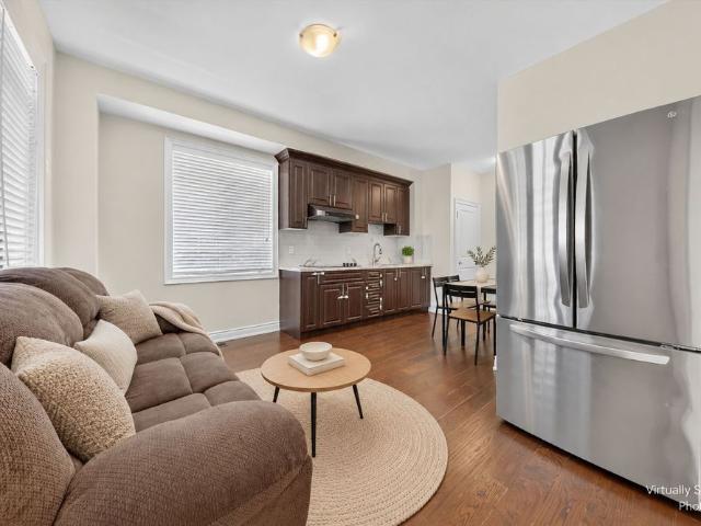 Townhouse for rent in Woodbridge, Vaughan