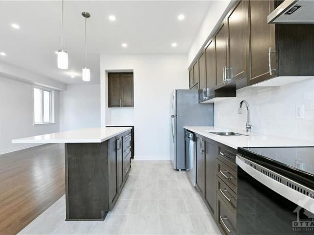 Townhouse for rent in Mulhurst Bay, Ontario