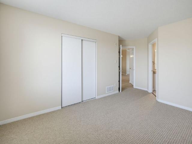 Apartment for rent in Fallingbrook, Ottawa