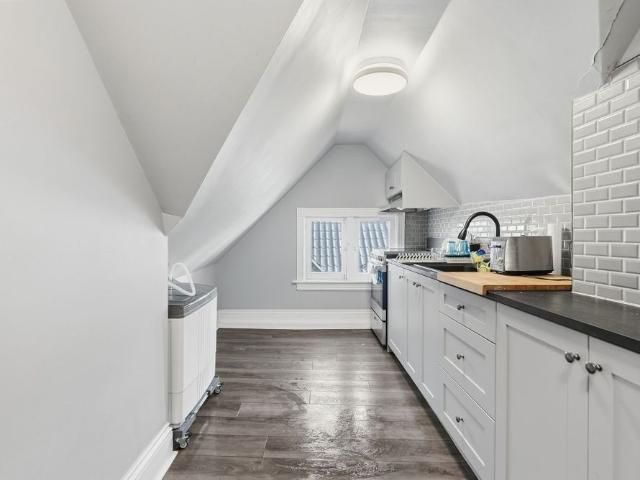 Apartment for rent in Ancaster, Ontario