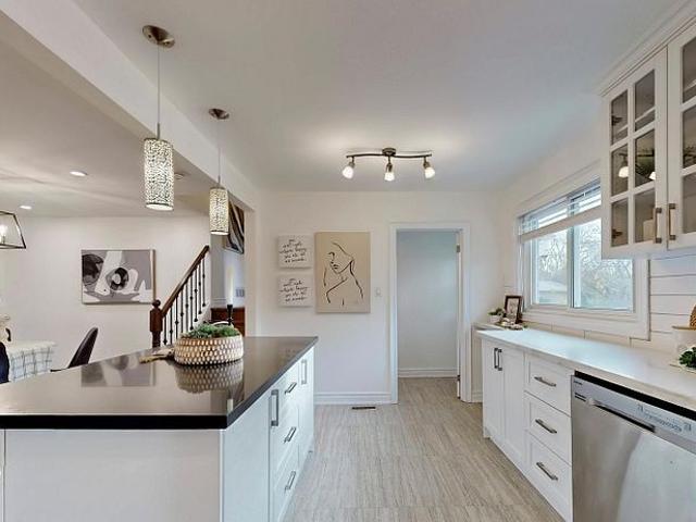 House for rent in Castle Green, Oakville