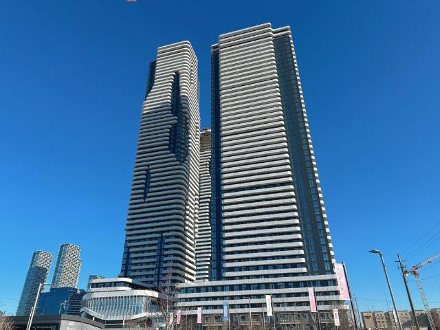 Apartment for rent in Interchange Hwy 400 & 7, Vaughan