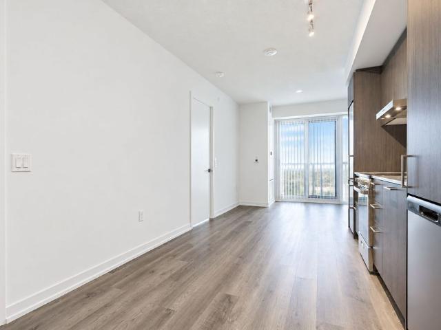 Apartment for rent in Interchange Hwy 400 & 7, Vaughan