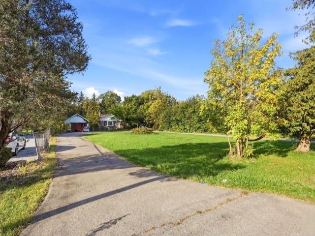 House for rent in Pickering, Golden Horseshoe