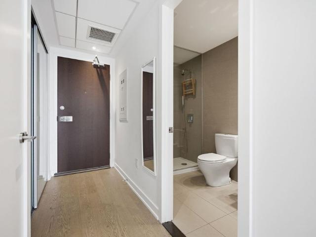 Apartment for rent in Somerset, Ottawa