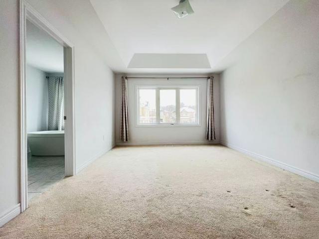 Townhouse for rent in Aurora, Golden Horseshoe