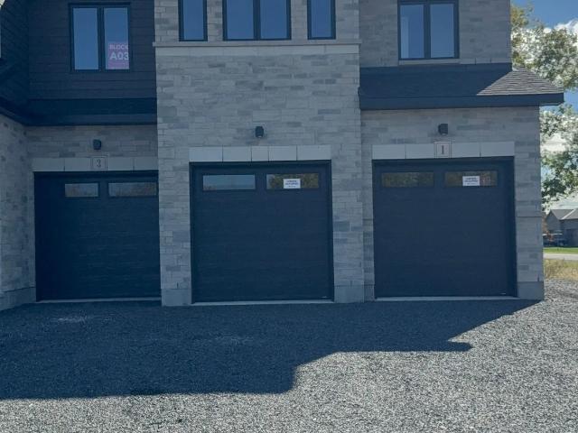 Townhouse for rent in Iroquois, South Dundas
