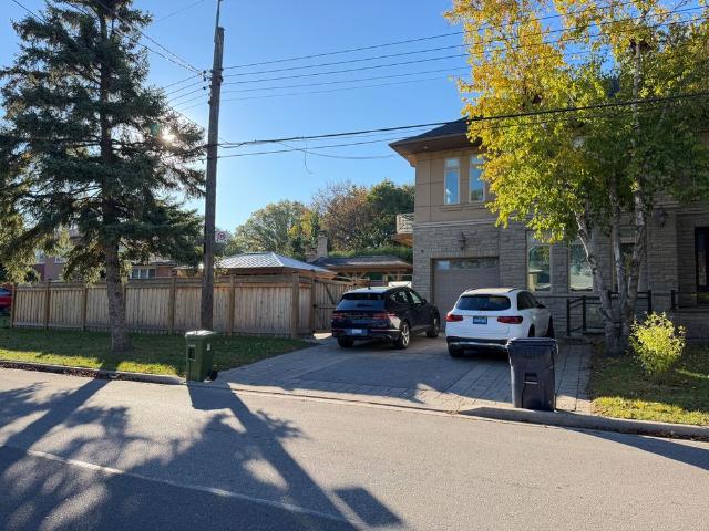 House for rent in Willowdale, Toronto