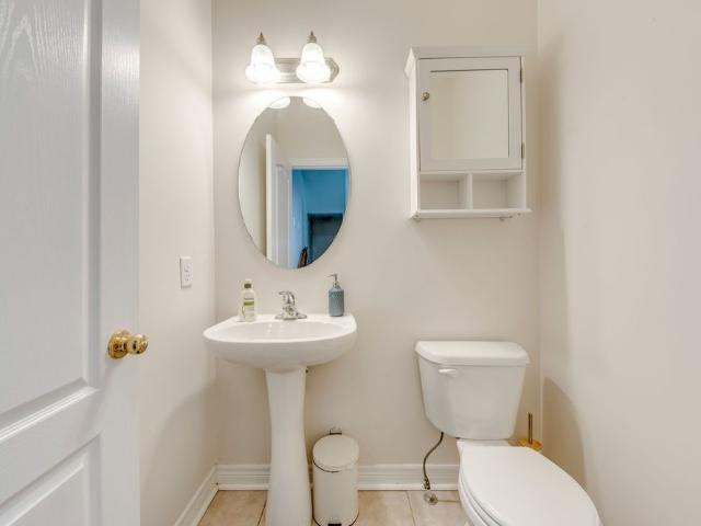 Townhouse for rent in Oakville, Ontario