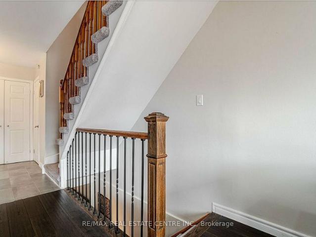 House for rent in Oakville, Ontario