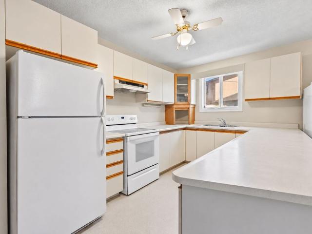 Apartment for rent in Keswick, Golden Horseshoe