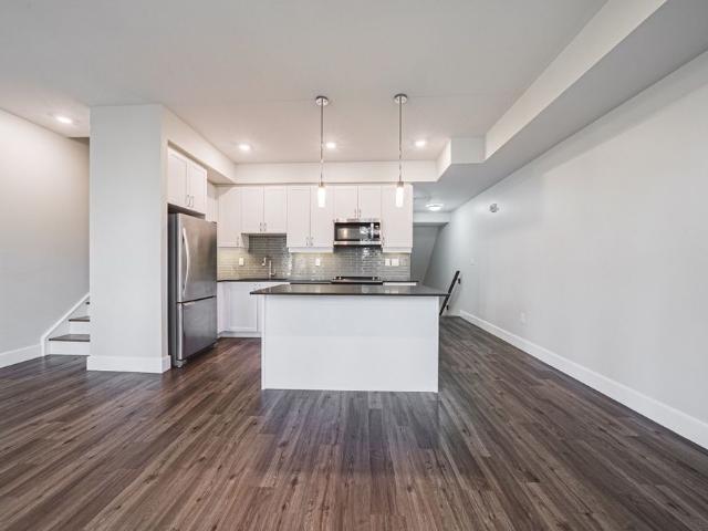 Townhouse for rent in Burlington, Ontario