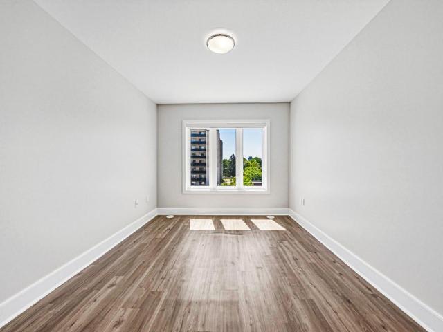 Townhouse for rent in Burlington, Ontario