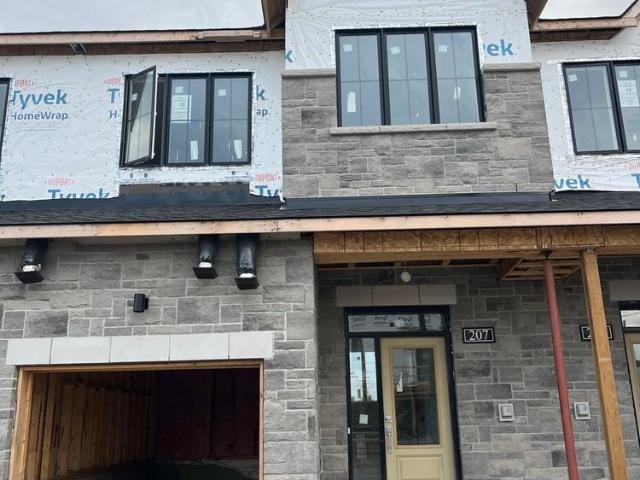 Townhouse for rent in Mulhurst Bay, Ontario
