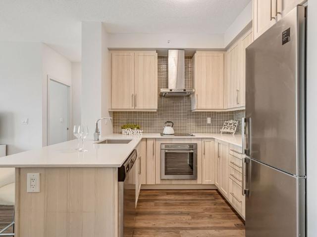 Room for rent in Burlington, Ontario