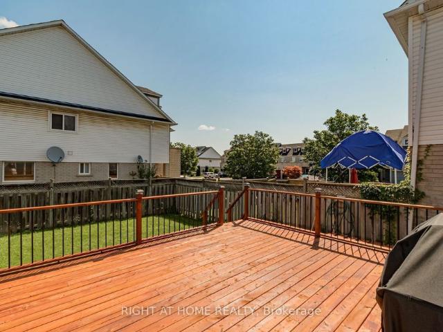 Townhouse for rent in Oakville, Ontario