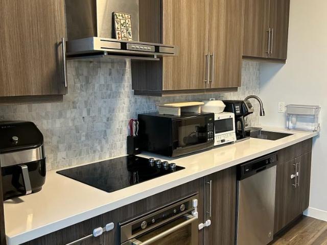 Room for rent in Burlington, Ontario
