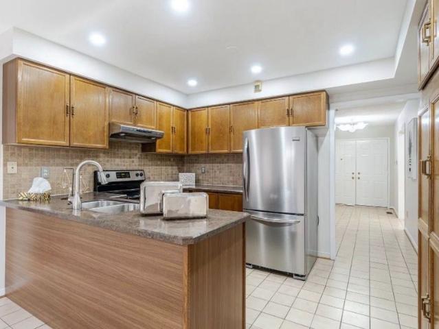 House for rent in Brampton, Golden Horseshoe
