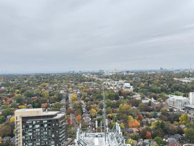 Apartment for rent in Toronto—St. Paul's, Toronto