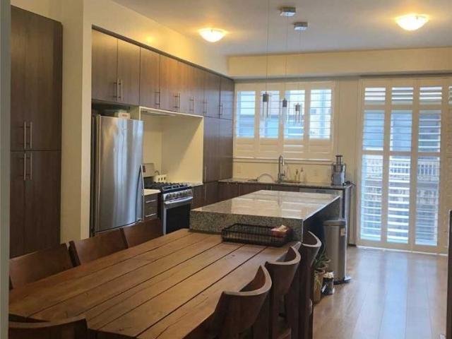 Townhouse for rent in Oakville, Ontario