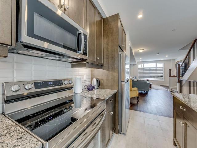 Townhouse for rent in Oakville, Ontario