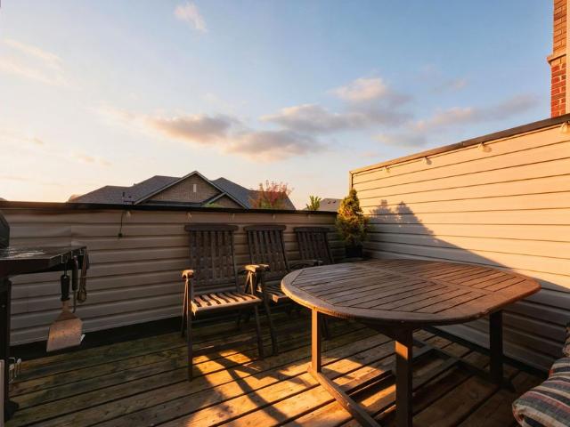 Townhouse for rent in Newmarket, Golden Horseshoe