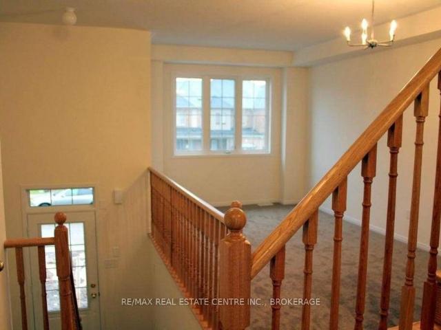 Townhouse for rent in Oakville, Ontario