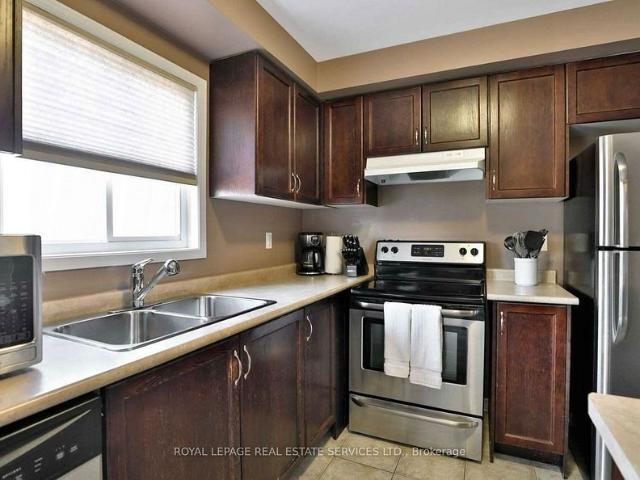 Townhouse for rent in Oakville, Golden Horseshoe