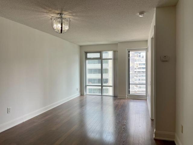 Apartment for rent in Toronto—St. Paul's, Toronto