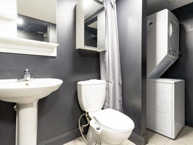 Apartment for rent in Toronto—St. Paul's, Toronto