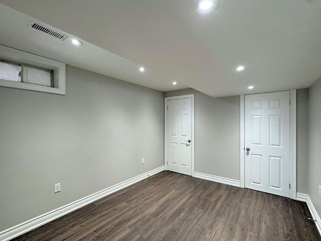 Apartment for rent in Bayview Meadows, Aurora